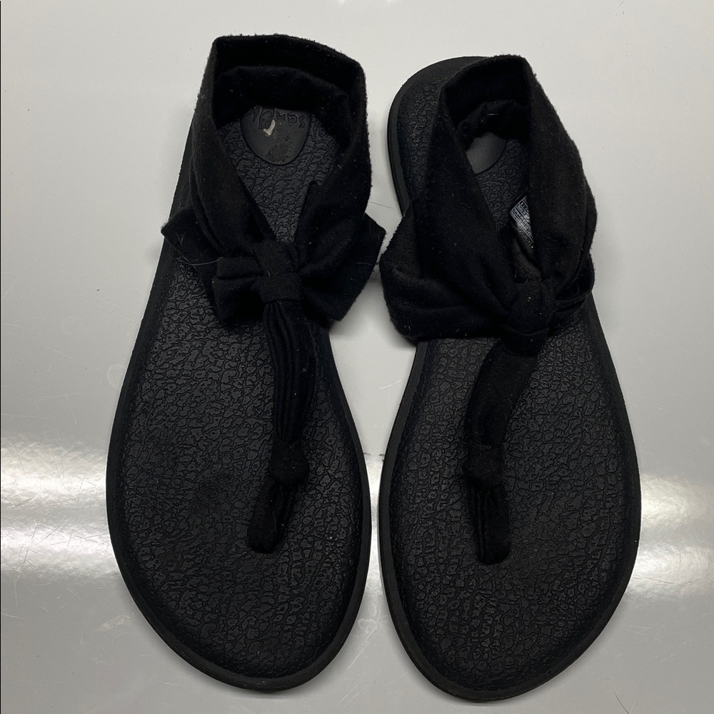 Sanuk Yoga Black sling street Textured Sandals